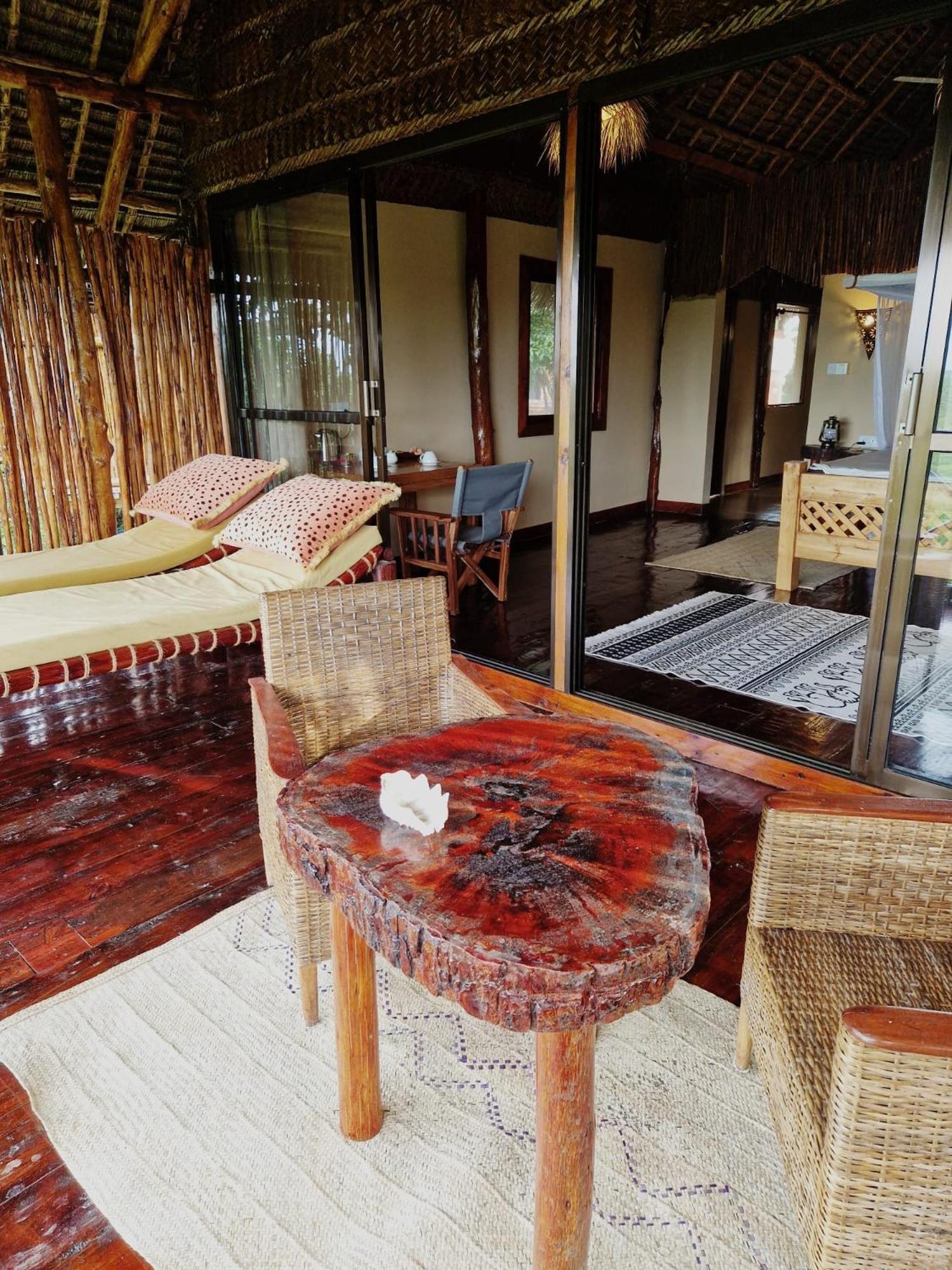 Monkey Mountain Lodge Mtende Ngoại thất bức ảnh